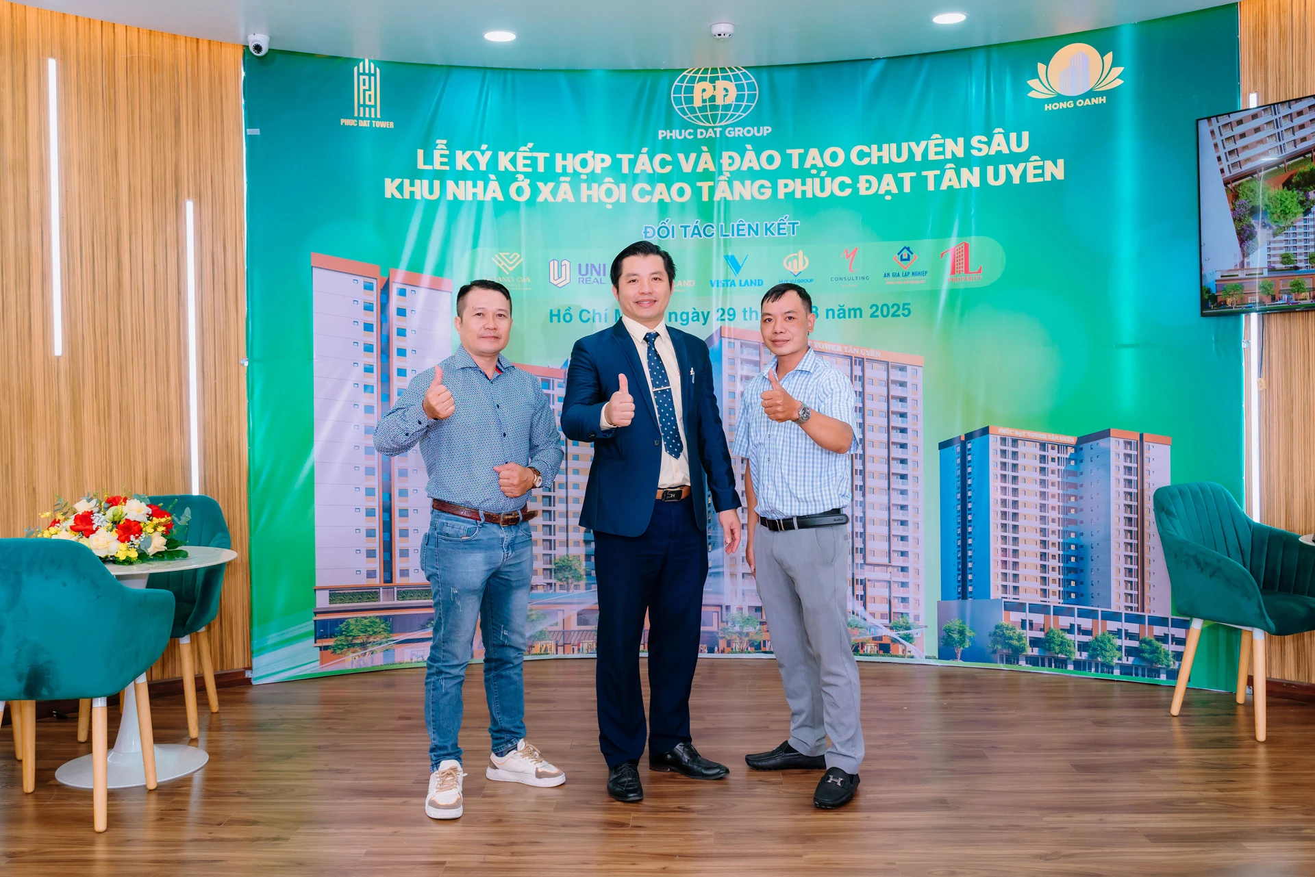 Lễ ký kết phân phối dự án NOXH Phúc Đạt Tân Uyên
