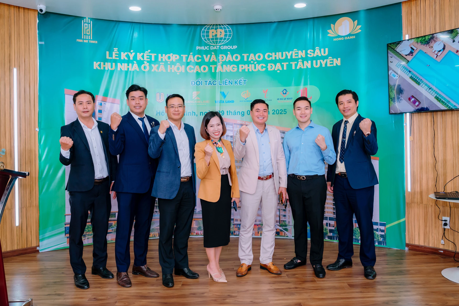 Lễ ký kết phân phối dự án NOXH Phúc Đạt Tân Uyên