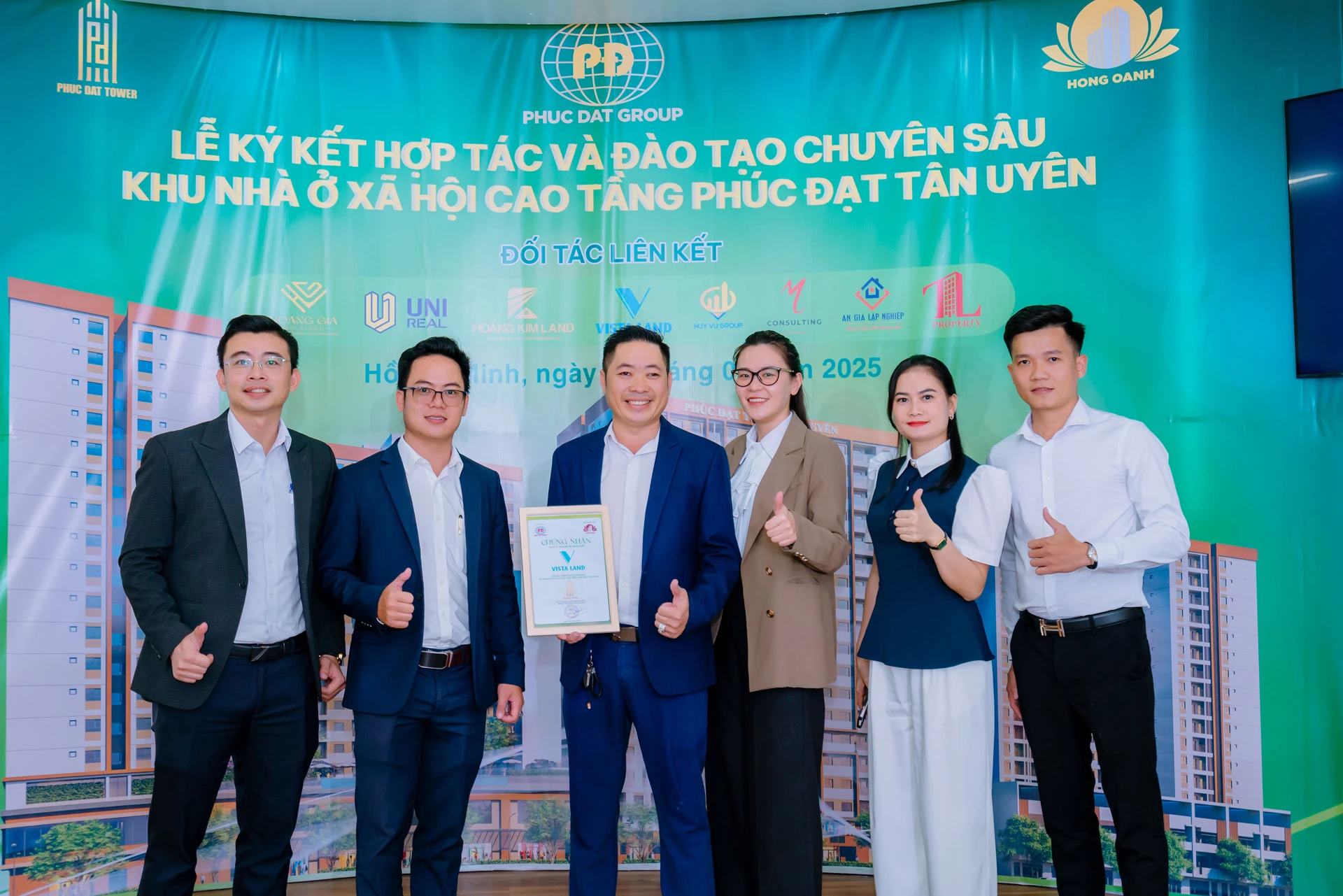 Lễ ký kết phân phối dự án NOXH Phúc Đạt Tân Uyên