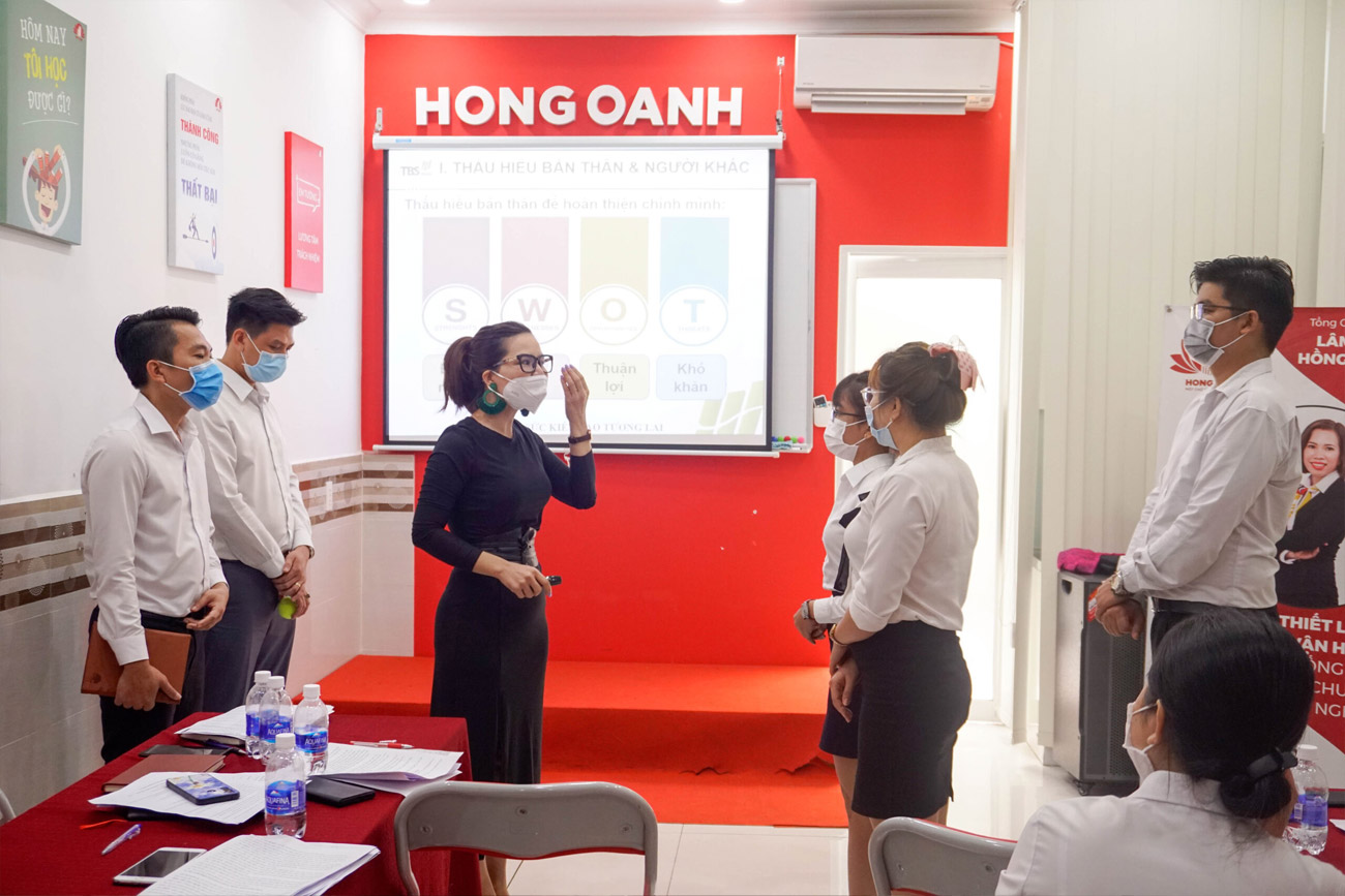 Công ty TNHH Địa Ốc Hồng Oanh