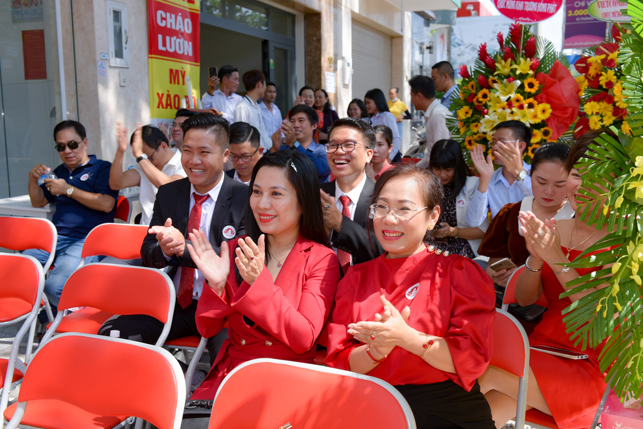 Công ty TNHH Địa Ốc Hồng Oanh